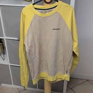 Patagonia Men's Sweater in Yellow and Cream